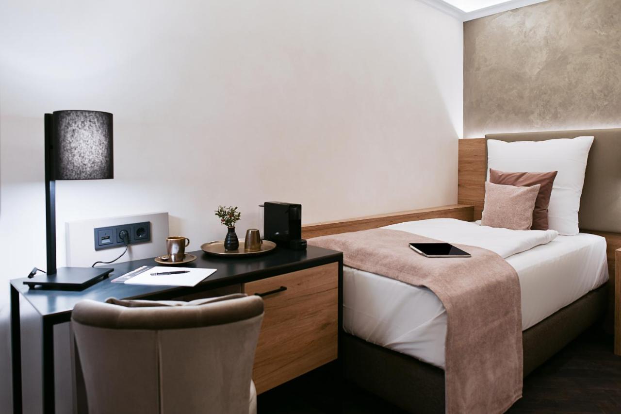 Deluxe Single Room